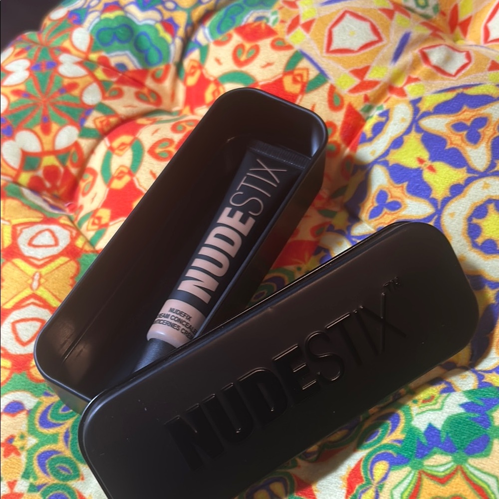 NUDESTIX Nude 6 concealer - Picture 10 of 15